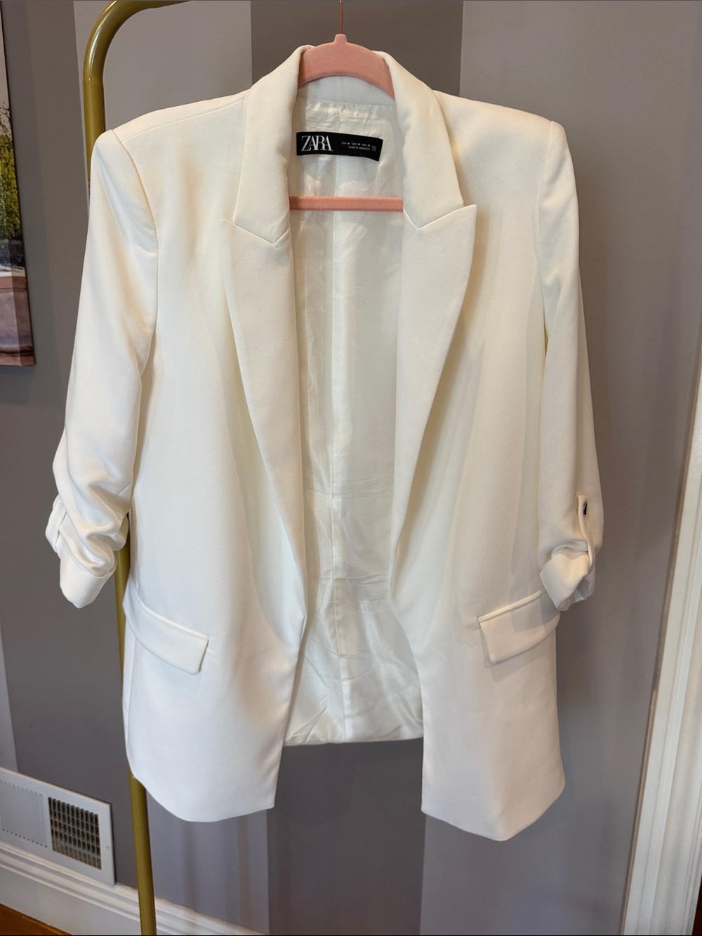 Zara Cream Blazer with Rolled-up Sleeves